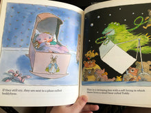 Load image into Gallery viewer, Dr Xargle's Book Of Earthlets