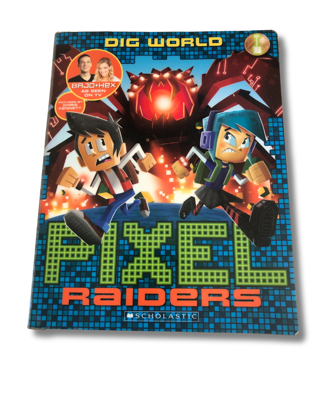 Book cover of 'Pixel Raiders' by Scholastic with pixelated graphics and characters.