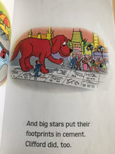 Load image into Gallery viewer, Clifford Is A Star (Early Reader Level 1)