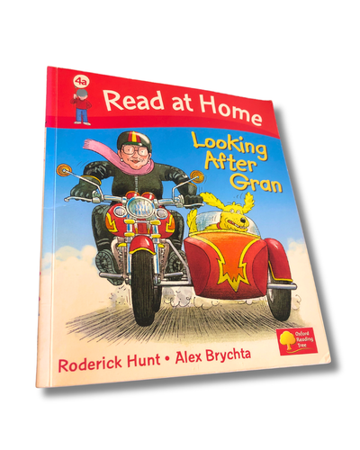 Looking After Gran by Roderick Hunt and Alex Brychta (Early Reader)